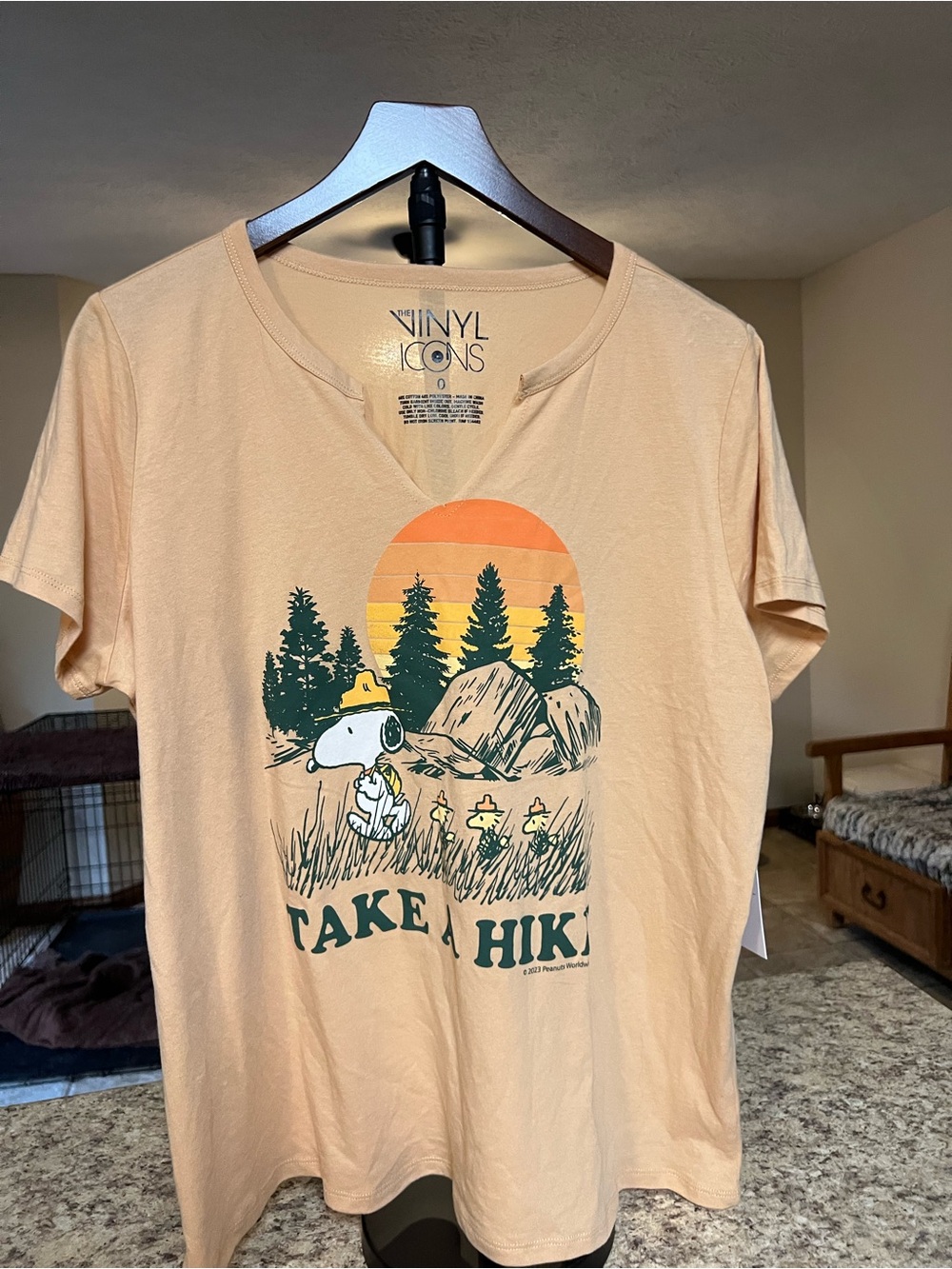 NWT Women’s Torrid Peach 'Take a Hike' peanuts Snoopy Graphic Tee shirt 0 L 12